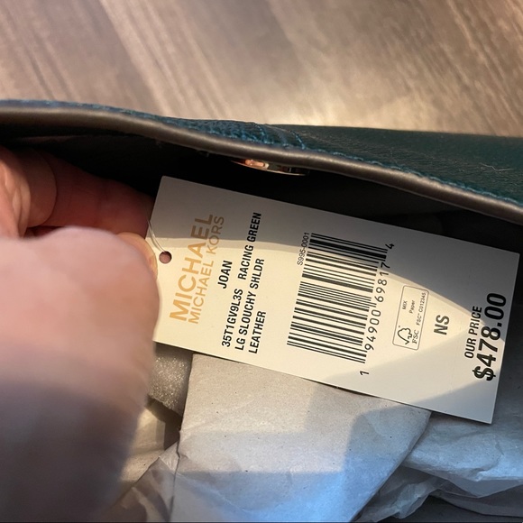 Large Michael Kors purse - Picture 5 of 5